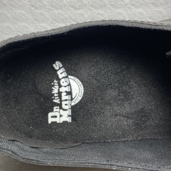 ⚓️Dr. Martens Vegan Leather Round Toe Shoes - Picture 5 of 7